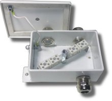 КМ-О (8к)-IP66-d три ввода