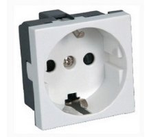 Розетка с з/к. со шторками, белый LK45 (851104)